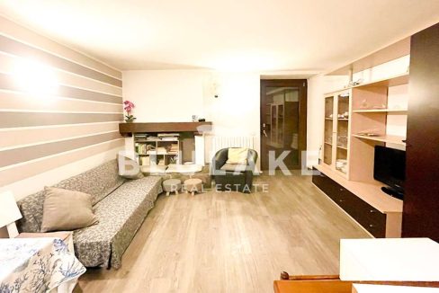 0-image-PC008